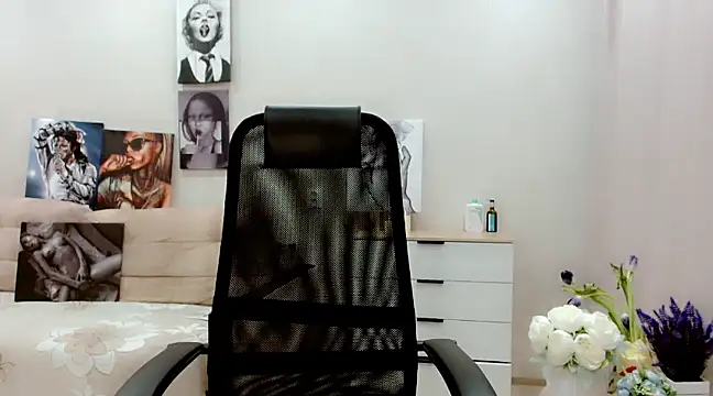 EveLove33 online show from March 14, 6:50 pm