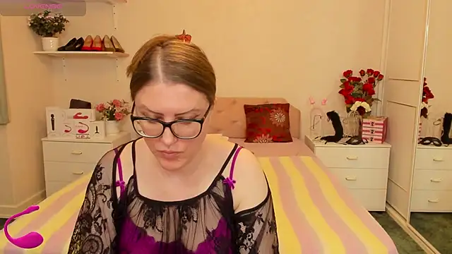 AmandamurX online show from June 24, 1:32 pm