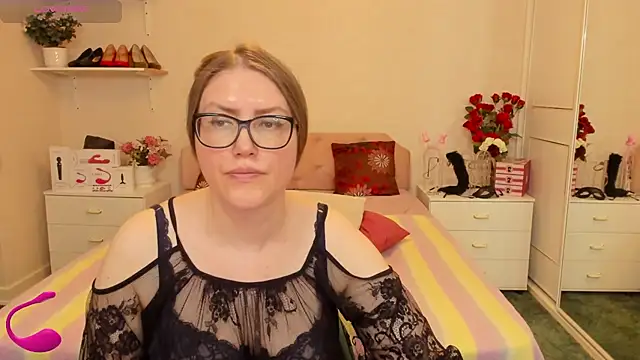 AmandamurX online show from June 27, 1:28 pm