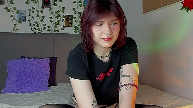 miss Lizzy online show from February 9, 1:11 am