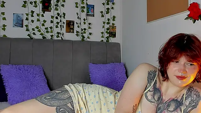 miss Lizzy online show from July 15, 1:11 am