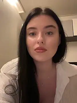 Angela Fosterr online show from September 27, 4:01 pm