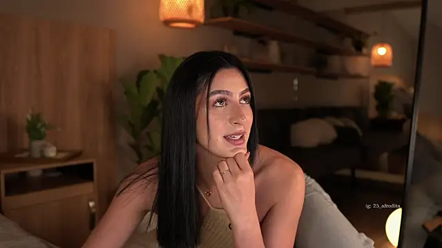 Snapshot of afrodita__25 chatting on July 8, 10:47 pm afrodita 25 online show from July 8, 10:47 pm