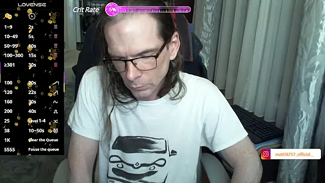 Snapshot of living_manors_2 chatting on January 16, 10:02 pm living manors 2 online show from January 16, 10:02 pm