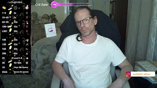 Snapshot of living_manors_2 chatting on February 4, 9:52 pm living manors 2 online show from February 4, 9:52 pm