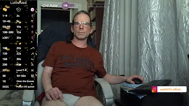 Snapshot of living_manors_2 chatting on February 27, 10:31 pm living manors 2 online show from February 27, 10:31 pm