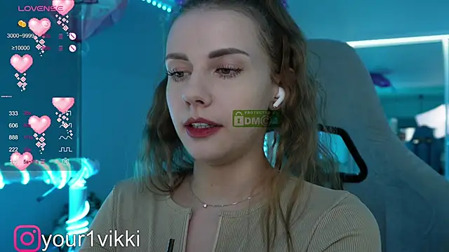 Snapshot of Vikki_Cheese chatting on December 10, 7:00 pm Vikki Cheese online show from December 10, 7:00 pm