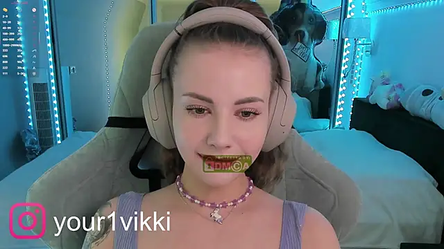 Snapshot of Vikki_Cheese chatting on February 13, 7:24 am Vikki Cheese online show from February 13, 7:24 am