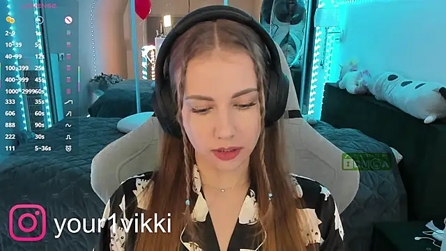 Snapshot of Vikki_Cheese chatting on February 20, 6:24 pm Vikki Cheese online show from February 20, 6:24 pm