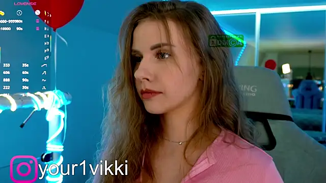 Snapshot of Vikki_Cheese chatting on March 15, 2:35 am Vikki Cheese online show from March 15, 2:35 am