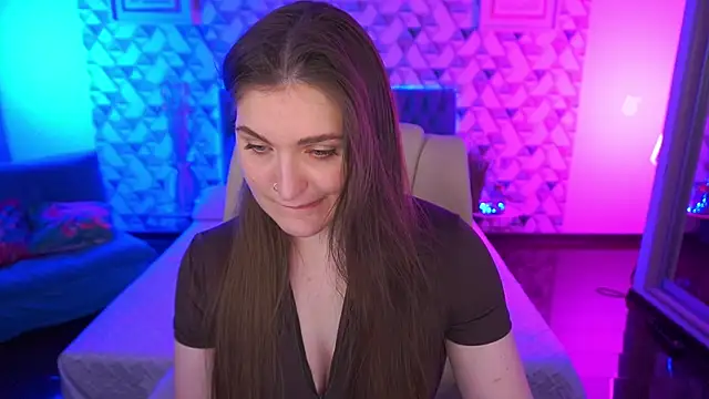 EmmyCharmm online show from April 29, 5:55 am