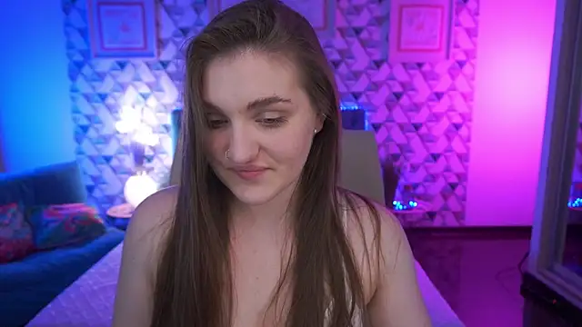 EmmyCharmm online show from May 4, 5:58 am