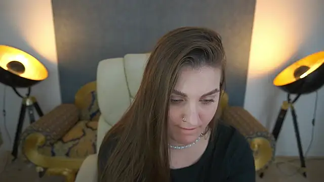 EmmyCharmm online show from May 31, 5:48 am
