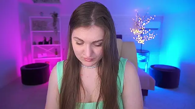 EmmyCharmm online show from June 4, 5:57 am