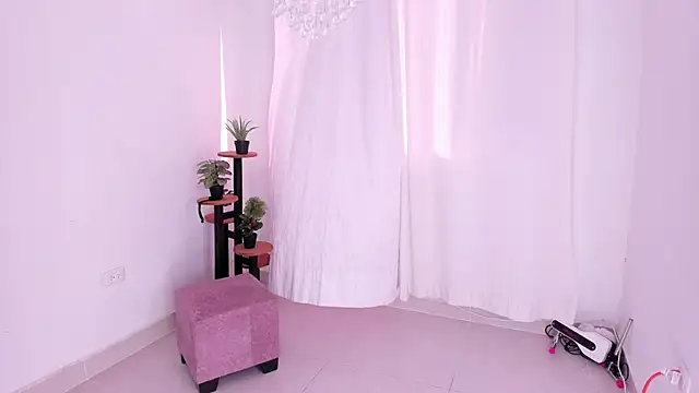 keissy rincon  online show from March 13, 10:16 pm