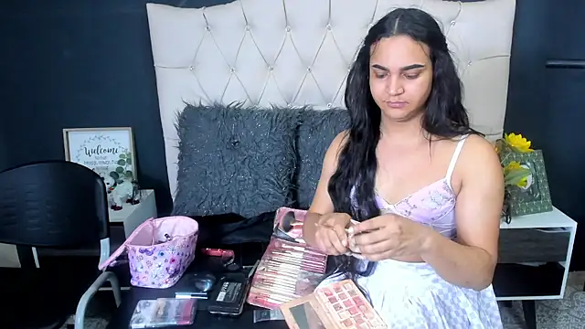 Andrys  online show from February 17, 1:21 pm