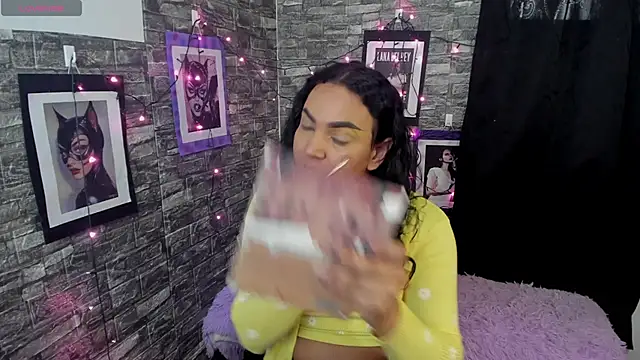 Andrys  online show from December 5, 8:49 pm