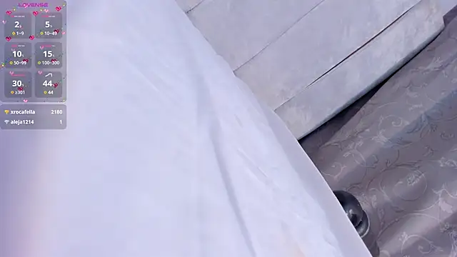 samantha x s online show from December 29, 4:48 am