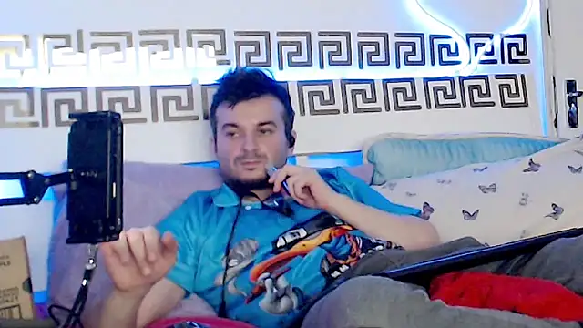 Snapshot of erotico69xxx chatting on November 8, 12:22 am erotico69xxx online show from November 8, 12:22 am