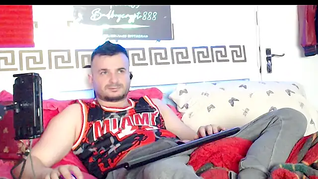 Snapshot of erotico69xxx chatting on December 3, 4:16 pm erotico69xxx online show from December 3, 4:16 pm