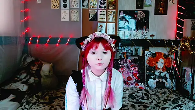 Snapshot of Usagi_Blush_ chatting on February 22, 11:24 am Usagi Blush online show from February 22, 11:24 am