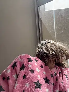 Ameellie online show from February 8, 3:26 pm