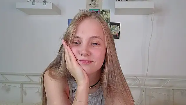 Snapshot of _Appr0ved_ chatting on February 11, 6:11 pm Appr0ved online show from February 11, 6:11 pm