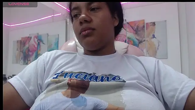 alegriamartinez online show from October 31, 7:37 pm