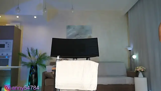 Snapshot of anny54784 chatting on May 10, 4:17 am anny54784 online show from May 10, 4:17 am