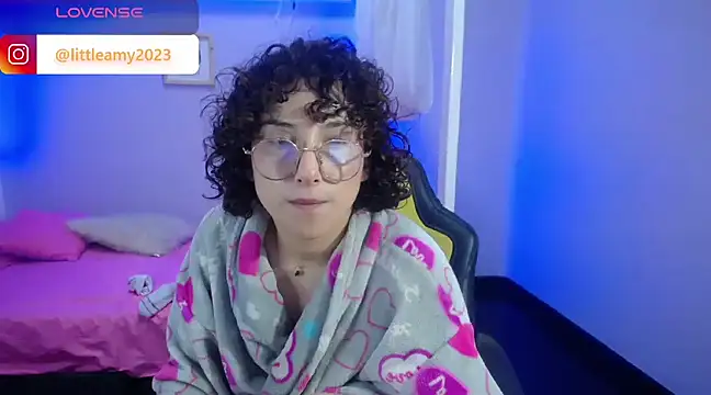little  amy  online show from January 2, 7:23 am