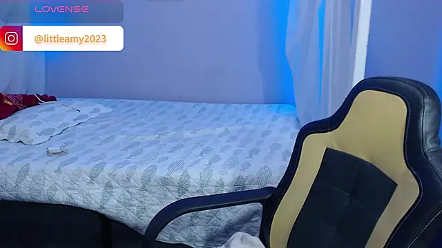little  amy  online show from February 6, 2:33 am