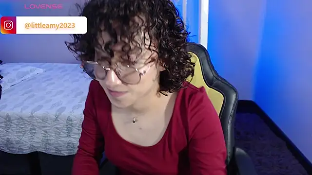 little  amy  online show from February 11, 12:49 am