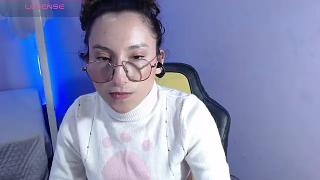 little  amy  online show from March 21, 3:33 am