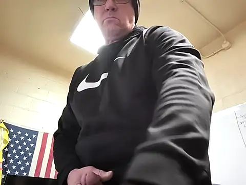 Snapshot of Cockrub1 chatting on February 25, 12:26 pm Cockrub1 online show from February 25, 12:26 pm