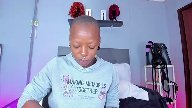 Coco Kiss online show from October 11, 6:50 pm