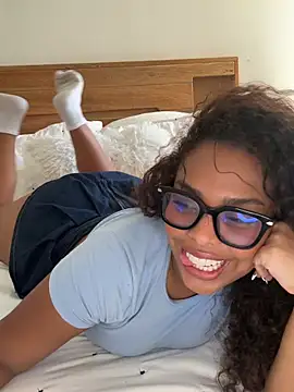 kailacollin online show from July 15, 6:46 pm