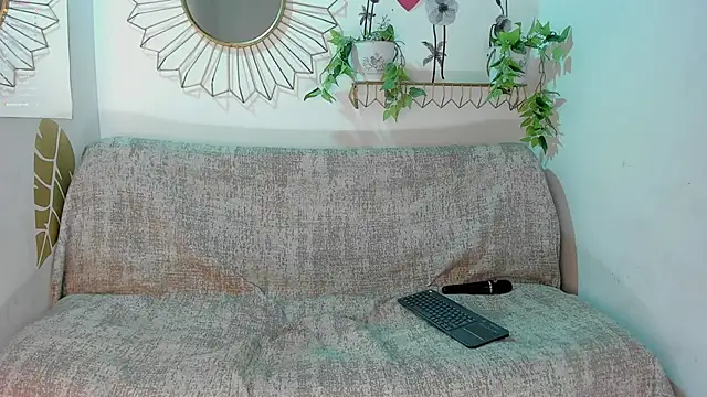 EmmaDuque online show from November 8, 7:45 pm