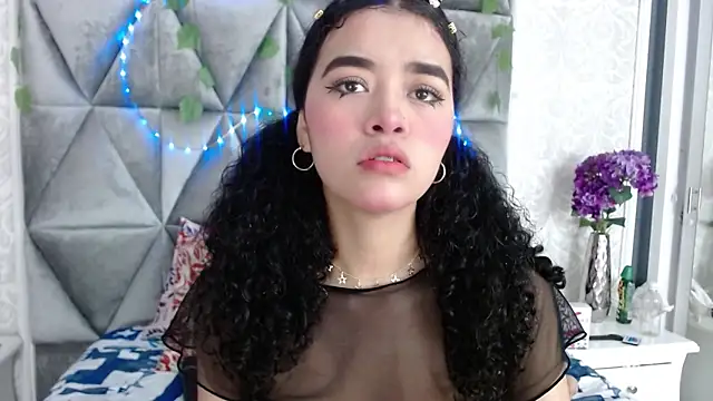 Angela lovee online show from December 18, 2:28 pm