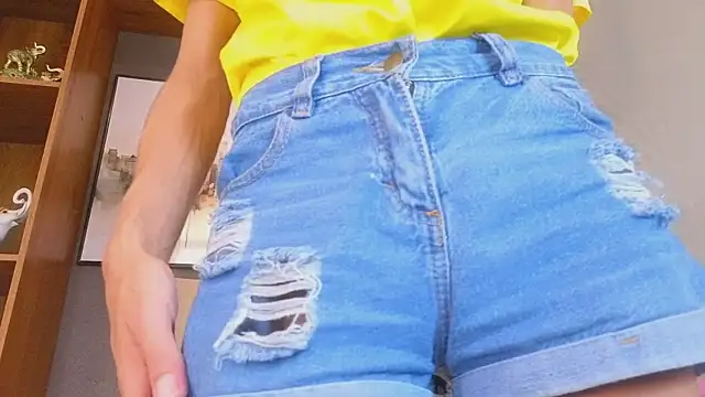 Alahia Rodriguez online show from July 7, 8:35 pm