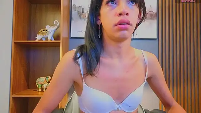 Alahia Rodriguez online show from July 10, 10:51 am