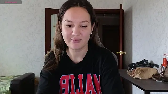 Nelly Fischer online show from April 14, 7:25 am