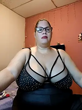 EllisW8 online show from February 6, 10:59 am