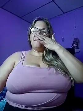 EllisW8 online show from November 10, 11:48 pm