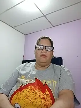 EllisW8 online show from June 11, 8:56 am