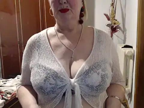 Secretfox online show from January 6, 7:20 am