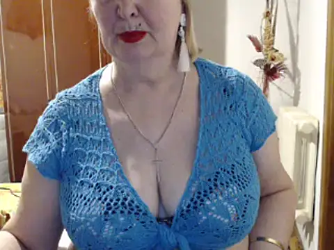 Secretfox online show from March 8, 11:27 am