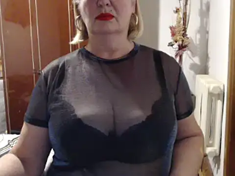 Snapshot of Secretfox chatting on October 10, 2:16 pm Secretfox online show from October 10, 2:16 pm