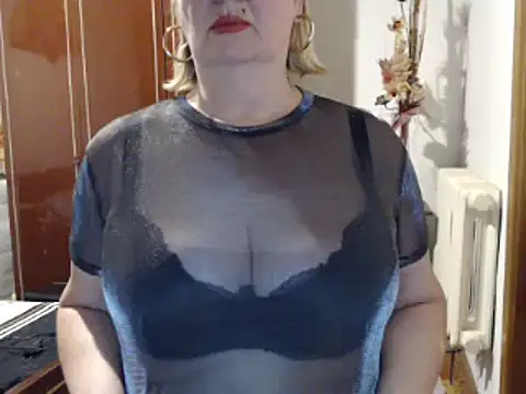 Snapshot of Secretfox chatting on October 14, 4:35 am Secretfox online show from October 14, 4:35 am