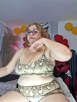 evelin hott online show from January 25, 3:30 am