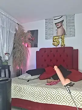 evelin hott online show from January 28, 7:00 am